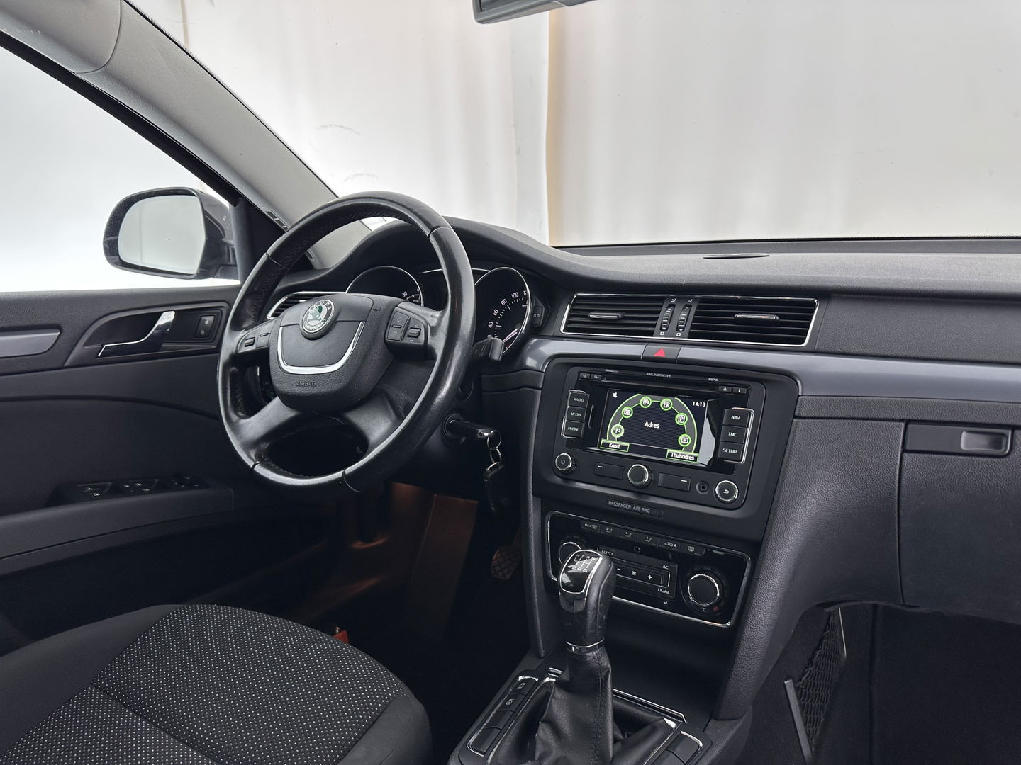Škoda Superb Combi 1.8 TSI Comfort Business Line *NAVI-FULLMAP | COMFORT-SEATS | ECC | AMUNDSEN-AUDIO | PDC | CRUISE | PRIVACY-GLASS | 16''ALU*