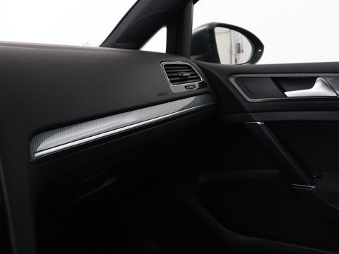Volkswagen Golf 2.0 TDI R Line | Full LED | Adaptive cruise | Carplay | Sportstoelen | Virtual Cockpit | Verwarmde voorruit | Navigatie | Parkeerhulp