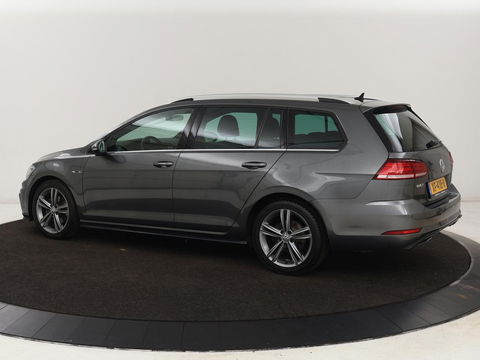 Volkswagen Golf 2.0 TDI R Line | Full LED | Adaptive cruise | Carplay | Sportstoelen | Virtual Cockpit | Verwarmde voorruit | Navigatie | Parkeerhulp