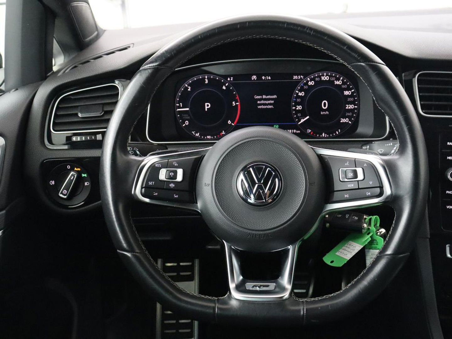 Volkswagen Golf 2.0 TDI R Line | Full LED | Adaptive cruise | Carplay | Sportstoelen | Virtual Cockpit | Verwarmde voorruit | Navigatie | Parkeerhulp