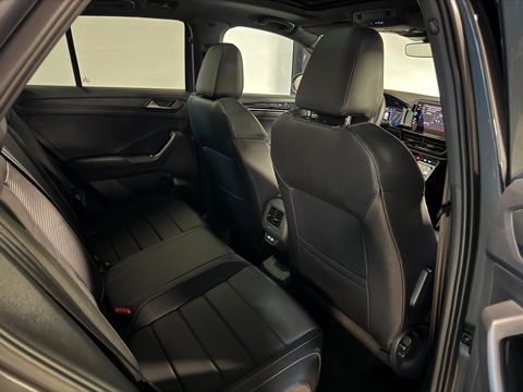 Volkswagen T-Roc 1.5 TSI R-Line MEMORY PANO KEYLESS VOL'