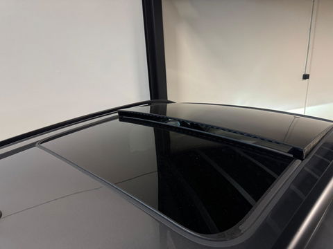Volkswagen T-Roc 1.5 TSI R-Line MEMORY PANO KEYLESS VOL'