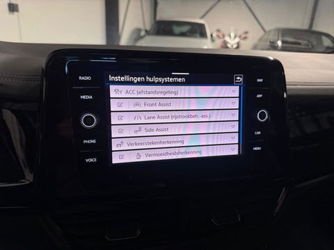 Volkswagen T-Roc 1.5 TSI R-Line MEMORY PANO KEYLESS VOL'
