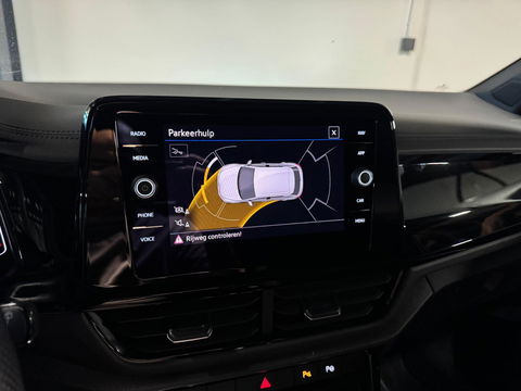 Volkswagen T-Roc 1.5 TSI R-Line MEMORY PANO KEYLESS VOL'
