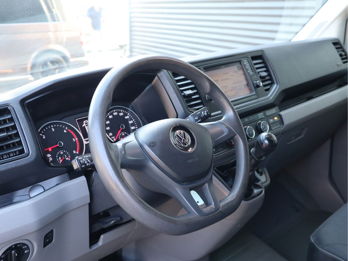 Volkswagen Crafter 2.0 TDI 141pk Euro 6 L3H3 L2H2 - Trekhaak 3t KG - Cruise