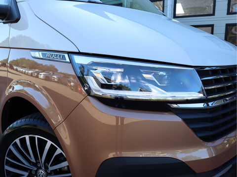 Volkswagen Transporter 2.0 TDI 150pk Bulli - DC Leder - NL-Auto 1ste Eigenaar - Two Tone