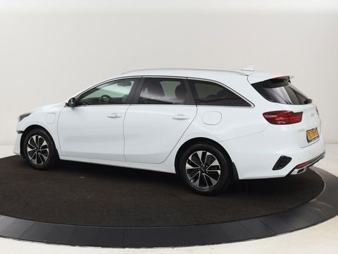 Kia Ceed 1.6 GDI PHEV DynamicPlusLine | Stoel & stuurverwarming | Adaptive cruise | Camera | Carplay | Keyless | Full LED | Climate control | Plug In