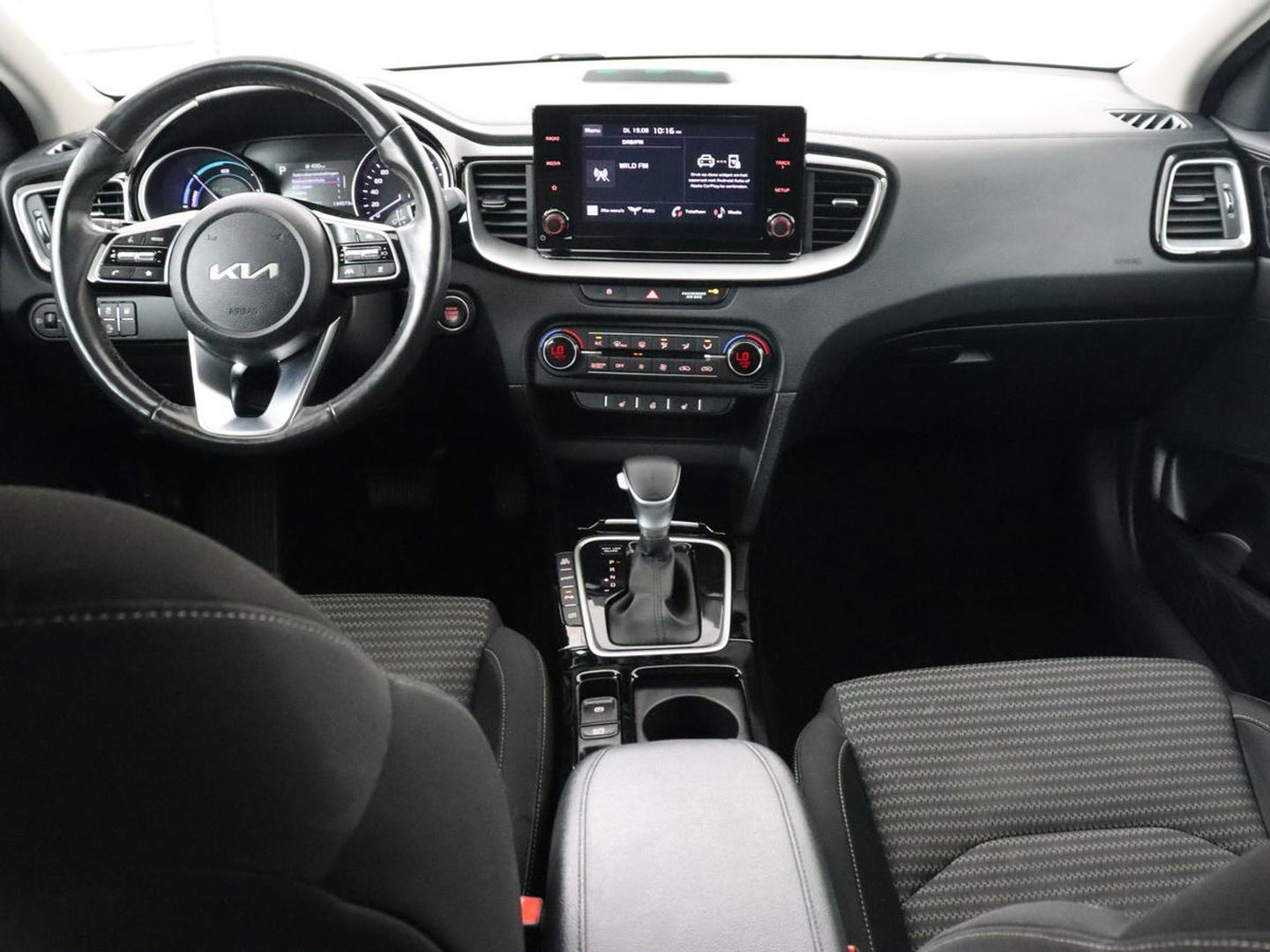 Kia Ceed 1.6 GDI PHEV DynamicPlusLine | Stoel & stuurverwarming | Adaptive cruise | Camera | Carplay | Keyless | Full LED | Climate control | Plug In