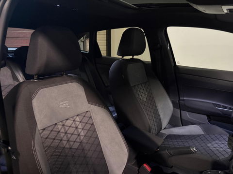 Volkswagen Taigo 1.5 TSI R-Line PANO CAM CARPLAY'