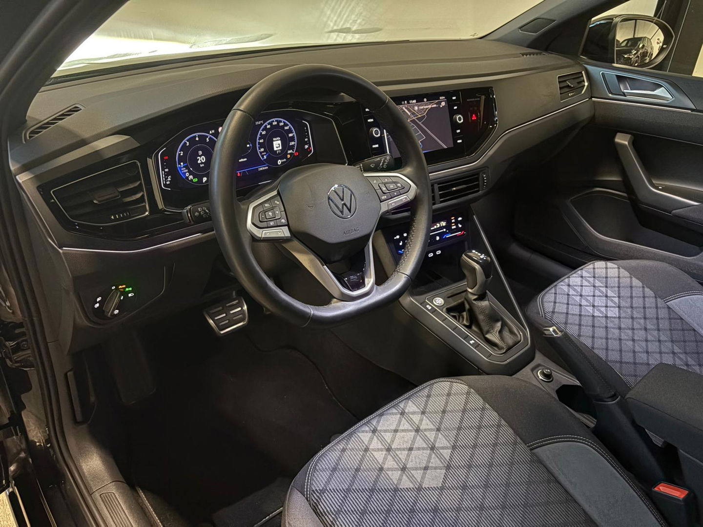 Volkswagen Taigo 1.5 TSI R-Line PANO CAM CARPLAY'