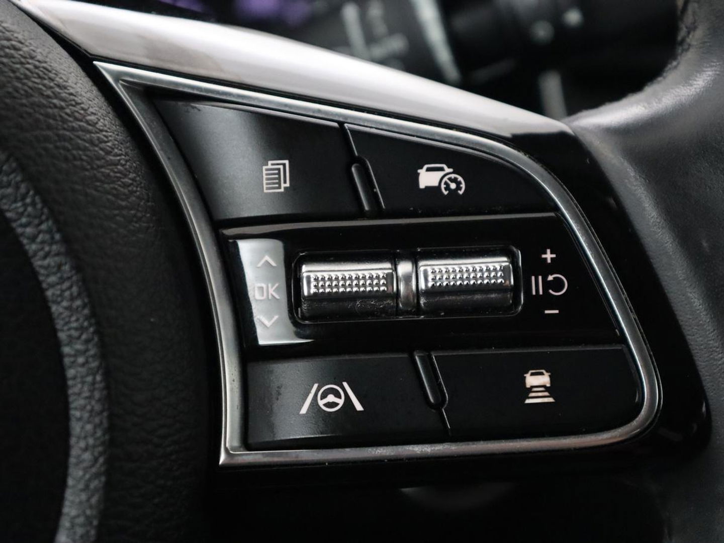 Kia Ceed 1.6 GDI PHEV DynamicPlusLine | Stoel & stuurverwarming | Adaptive cruise | Camera | Carplay | Keyless | Full LED | Climate control | Plug In