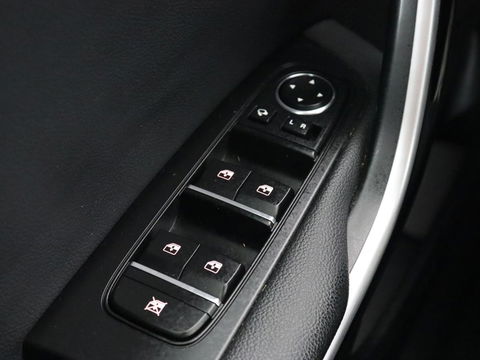 Kia Ceed 1.6 GDI PHEV DynamicPlusLine | Stoel & stuurverwarming | Adaptive cruise | Camera | Carplay | Keyless | Full LED | Climate control | Plug In
