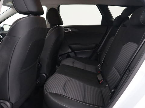 Kia Ceed 1.6 GDI PHEV DynamicPlusLine | Stoel & stuurverwarming | Adaptive cruise | Camera | Carplay | Keyless | Full LED | Climate control | Plug In
