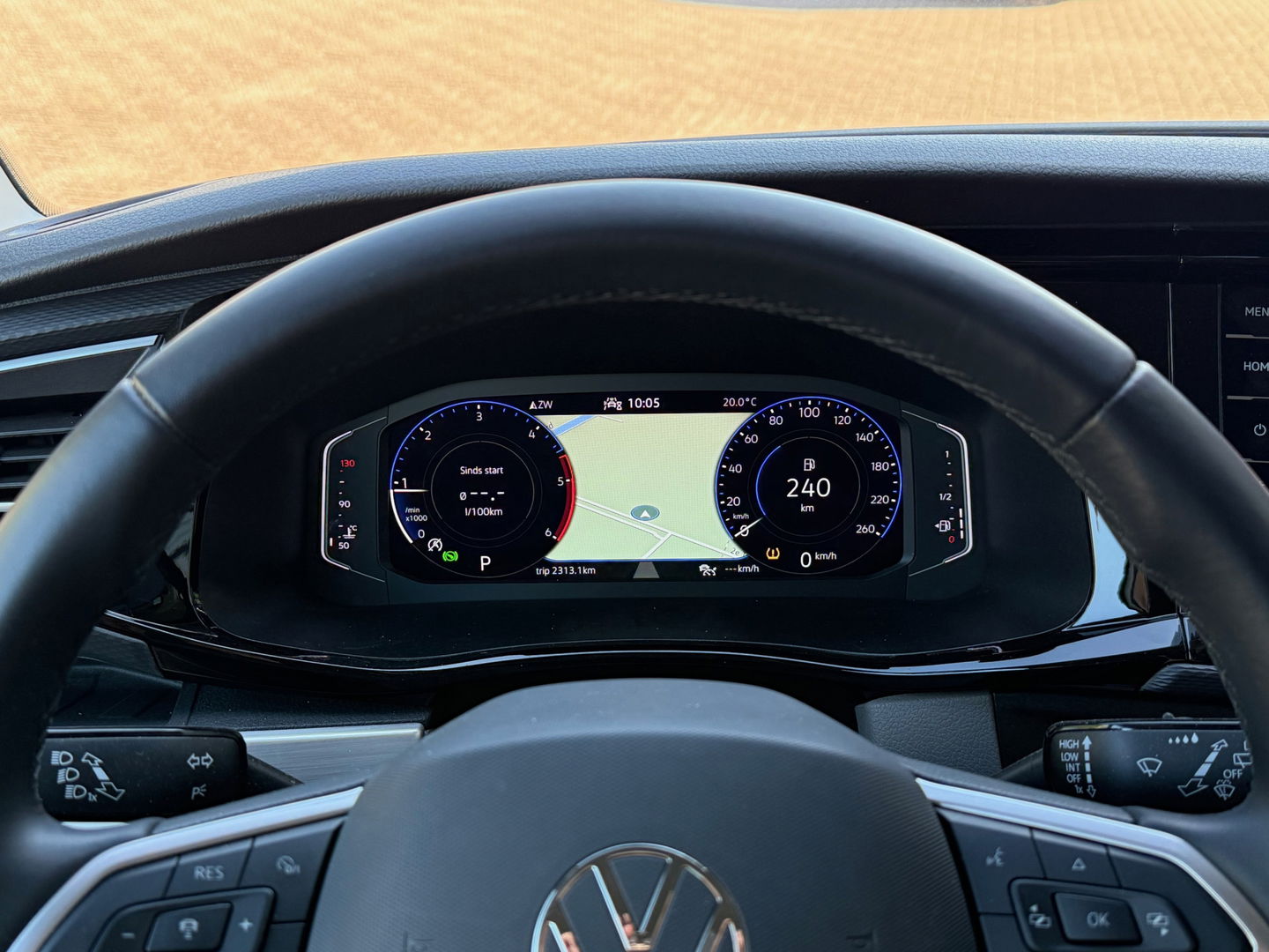 Volkswagen Transporter 2.0 TDI 150pk Bulli - DC Leder - NL-Auto 1ste Eigenaar - Two Tone