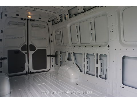 Volkswagen Crafter 35 140PK L4H3 Facelift BPM VRIJ 10" Scherm Apple CP/Android A, 270° deuren!! NR. D02*