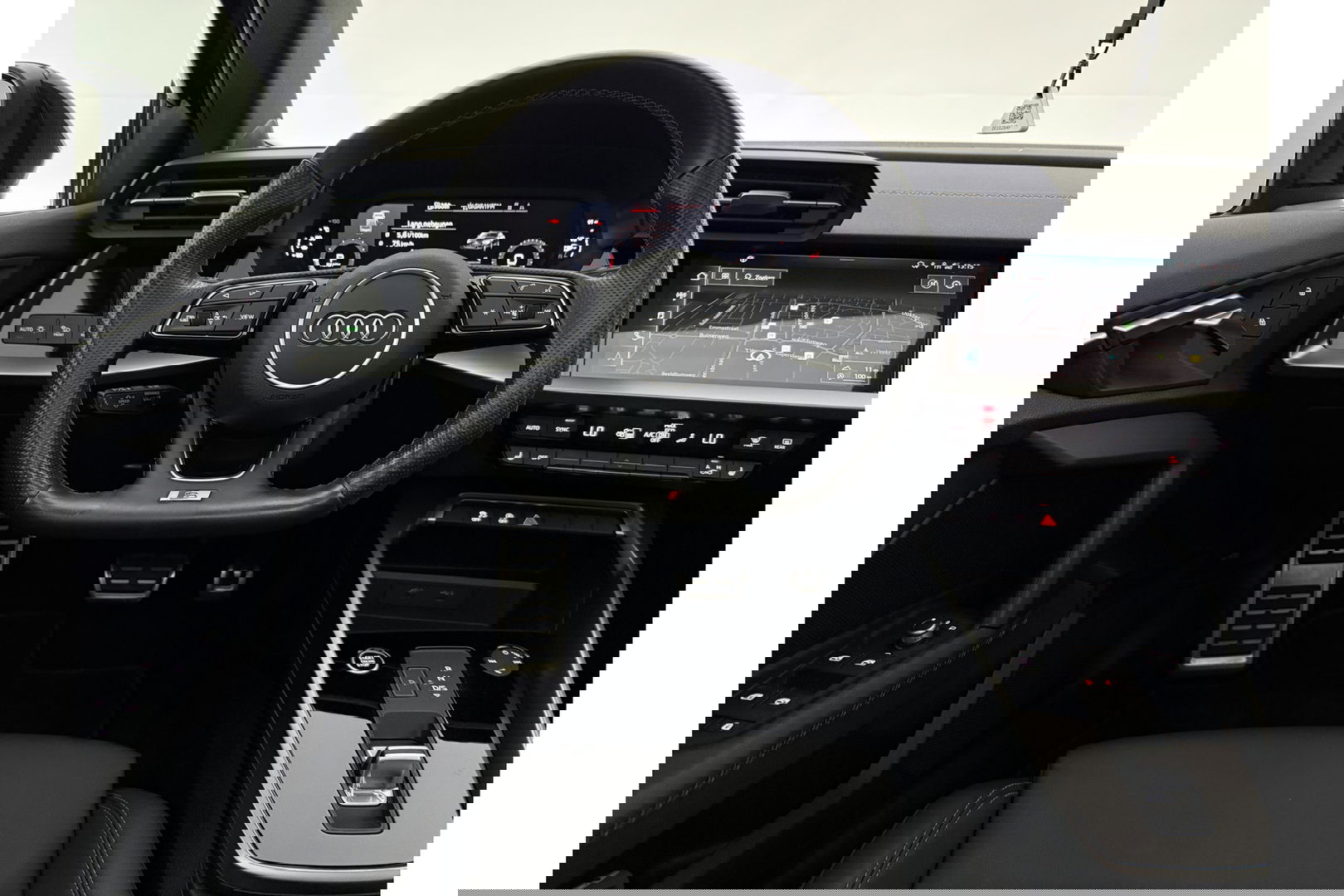 Audi A3 30 TFSI S-Line Pano LED Virtual Carplay ACC Clima Navi PDC 18''LMV