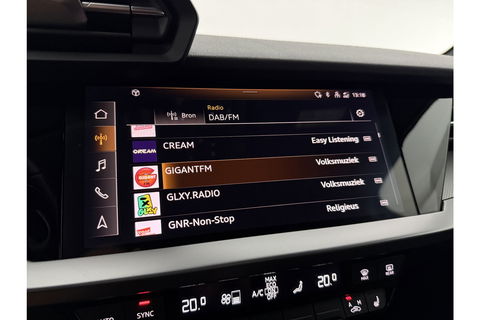 Audi A3 30 TFSI S-Line Pano LED Virtual Carplay ACC Clima Navi PDC 18''LMV