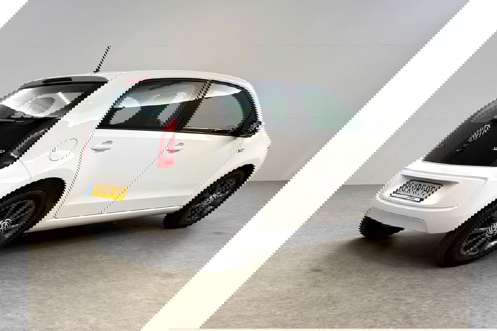 Volkswagen up! 1.0 move up! Airco Navigatie 15''LMV