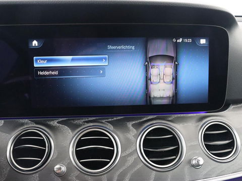 Mercedes-Benz E-Klasse 300e Avantgarde | Adaptive cruise | Stoelverwarming | 360 Camera | Carplay | Trekhaak | Sfeerverlichting | Half leder | Navigatie | Widescreen | Full LED | PHEV | Plug In