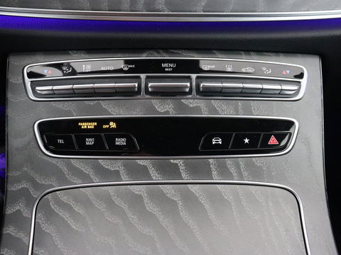 Mercedes-Benz E-Klasse 300e Avantgarde | Adaptive cruise | Stoelverwarming | 360 Camera | Carplay | Trekhaak | Sfeerverlichting | Half leder | Navigatie | Widescreen | Full LED | PHEV | Plug In