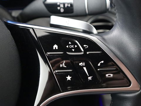 Mercedes-Benz E-Klasse 300e Avantgarde | Adaptive cruise | Stoelverwarming | 360 Camera | Carplay | Trekhaak | Sfeerverlichting | Half leder | Navigatie | Widescreen | Full LED | PHEV | Plug In