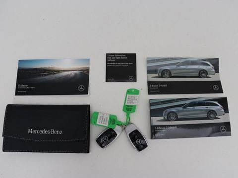 Mercedes-Benz E-Klasse 300e Avantgarde | Adaptive cruise | Stoelverwarming | 360 Camera | Carplay | Trekhaak | Sfeerverlichting | Half leder | Navigatie | Widescreen | Full LED | PHEV | Plug In