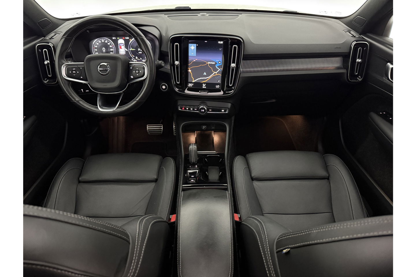 Volvo XC40 1.5 T5 Recharge Inscription 262PK Pano Camera Carplay LED Virtual Clima Cruise Navi Leder PDC 19''LMV