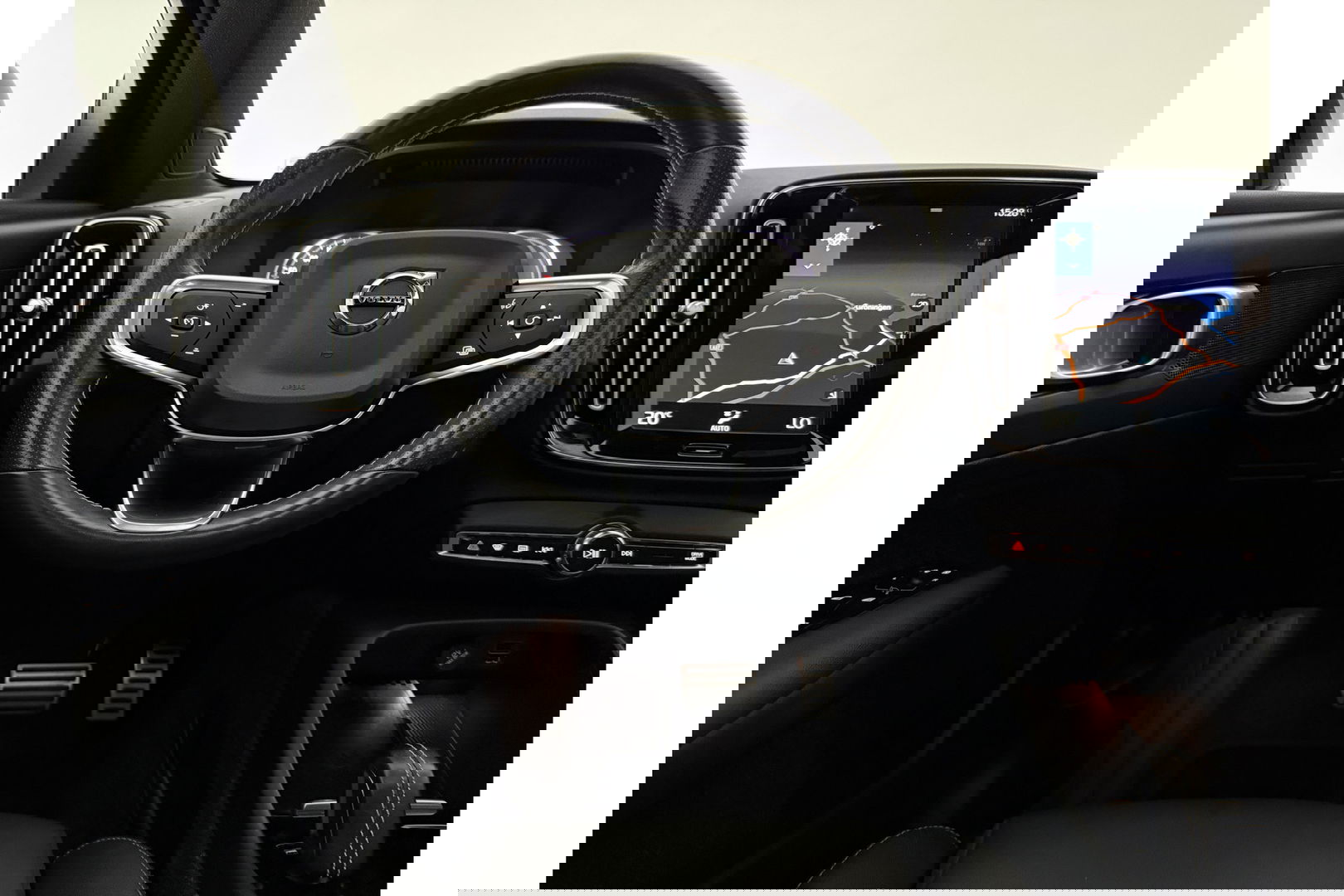 Volvo XC40 1.5 T5 Recharge Inscription 262PK Pano Camera Carplay LED Virtual Clima Cruise Navi Leder PDC 19''LMV