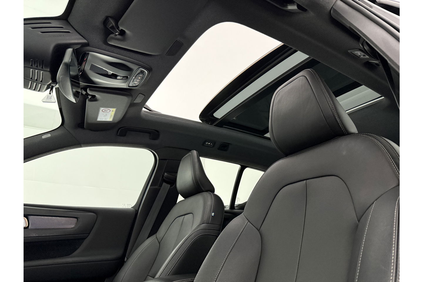Volvo XC40 1.5 T5 Recharge Inscription 262PK Pano Camera Carplay LED Virtual Clima Cruise Navi Leder PDC 19''LMV