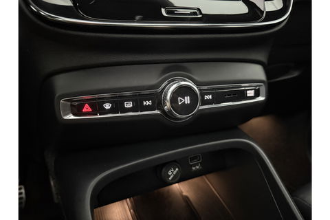 Volvo XC40 1.5 T5 Recharge Inscription 262PK Pano Camera Carplay LED Virtual Clima Cruise Navi Leder PDC 19''LMV