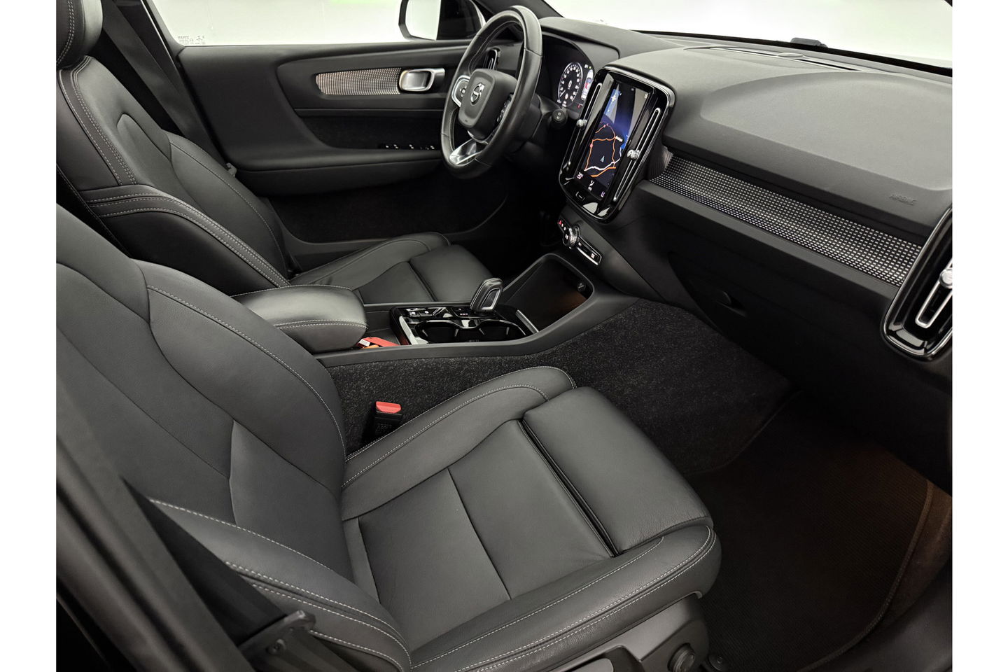 Volvo XC40 1.5 T5 Recharge Inscription 262PK Pano Camera Carplay LED Virtual Clima Cruise Navi Leder PDC 19''LMV
