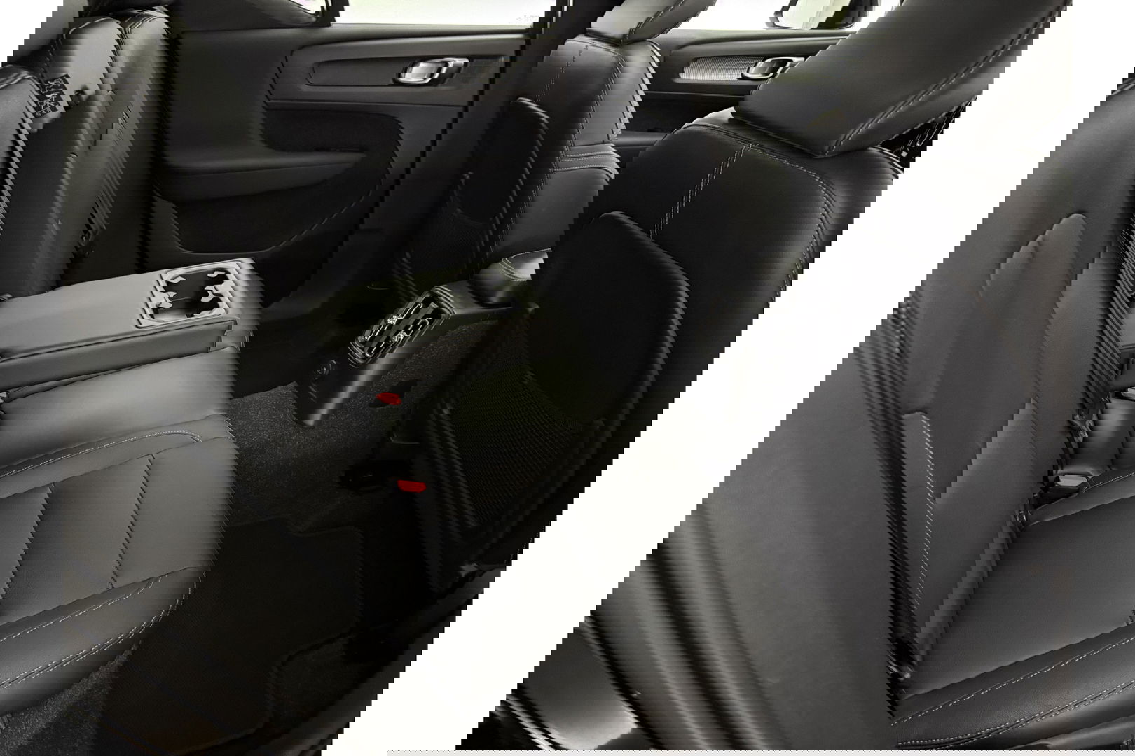 Volvo XC40 1.5 T5 Recharge Inscription 262PK Pano Camera Carplay LED Virtual Clima Cruise Navi Leder PDC 19''LMV