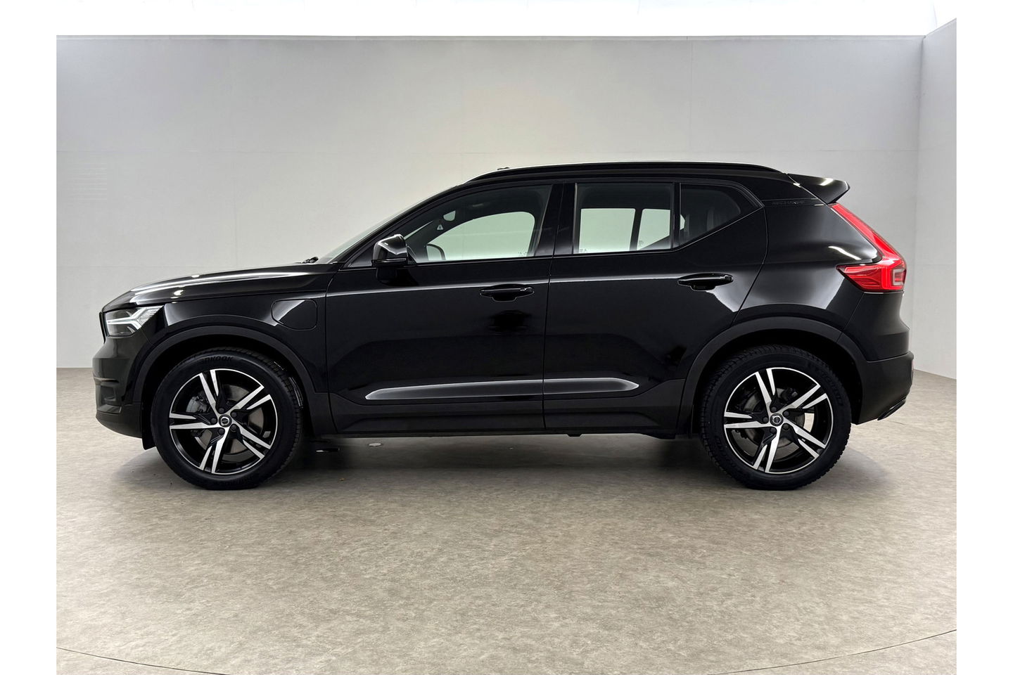 Volvo XC40 1.5 T5 Recharge Inscription 262PK Pano Camera Carplay LED Virtual Clima Cruise Navi Leder PDC 19''LMV