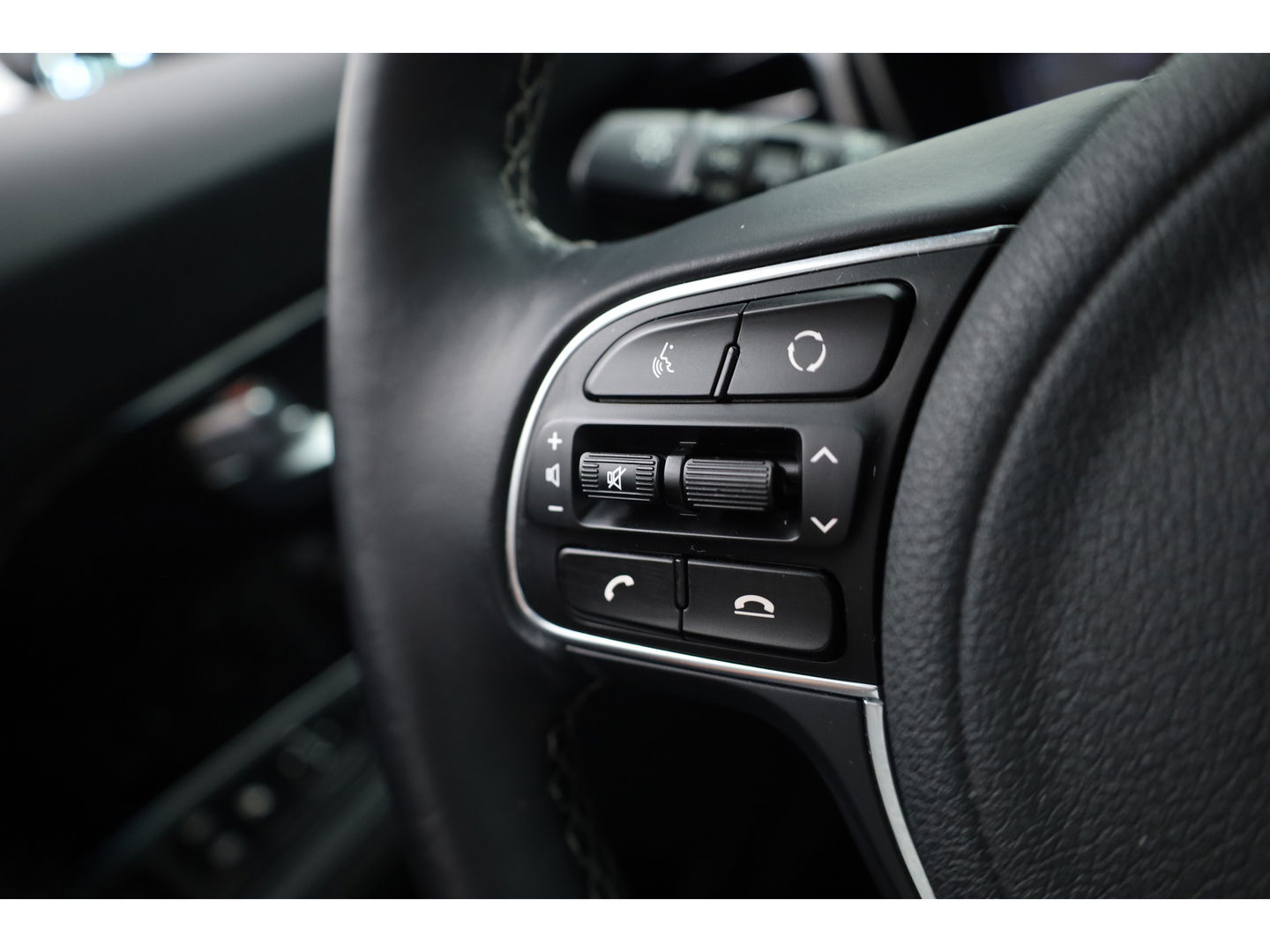 Kia Niro 1.6 GDi PHEV Edition 7 | Navi | Pano | JBL | Trekhaak | Stoelventilatie