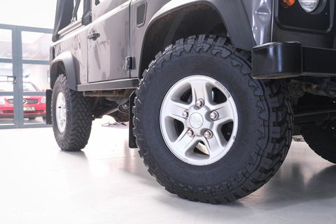Land Rover Defender 90 Td5 Soft Top | Airco | youngtimer | stoelverwarming | leder | zeer mooi |
