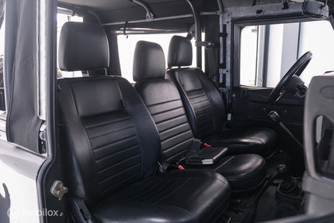 Land Rover Defender 90 Td5 Soft Top | Airco | youngtimer | stoelverwarming | leder | zeer mooi |