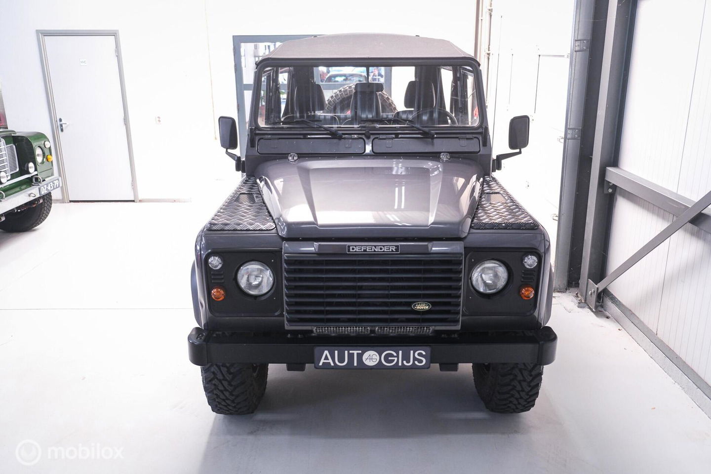 Land Rover Defender 90 Td5 Soft Top | Airco | youngtimer | stoelverwarming | leder | zeer mooi |