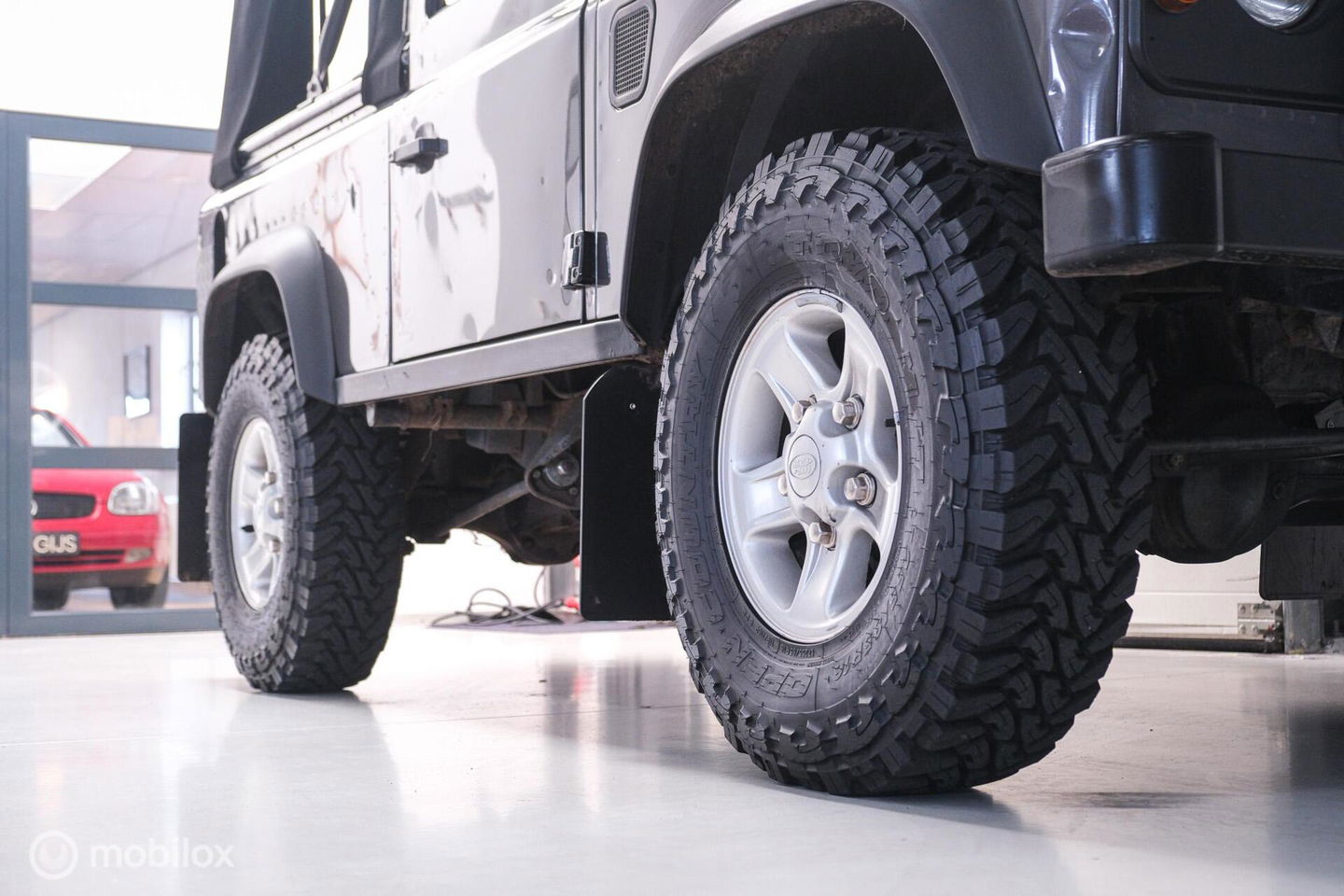 Land Rover Defender 90 Td5 Soft Top | Airco | youngtimer | stoelverwarming | leder | zeer mooi |