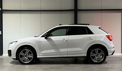Audi Q2 35 TFSI 150PK S-line Pano Navi Carplay Black Optic