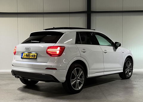 Audi Q2 35 TFSI 150PK S-line Pano Navi Carplay Black Optic
