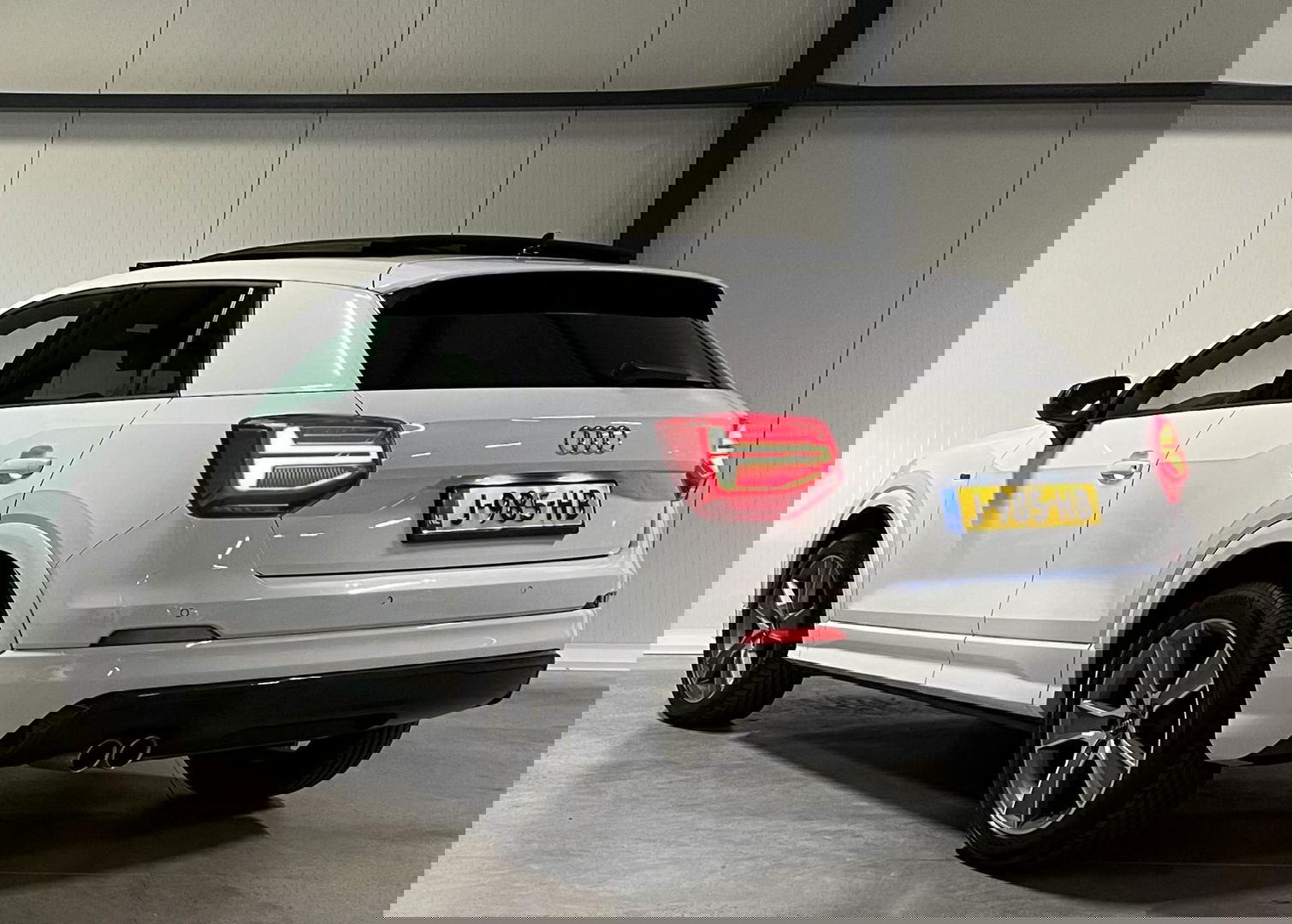 Audi Q2 35 TFSI 150PK S-line Pano Navi Carplay Black Optic