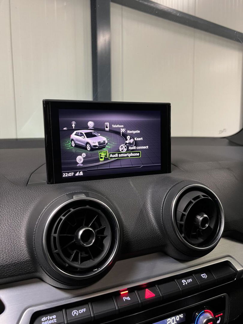 Audi Q2 35 TFSI 150PK S-line Pano Navi Carplay Black Optic