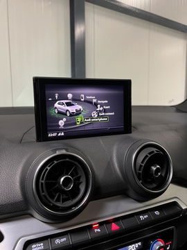 Audi Q2 35 TFSI 150PK S-line Pano Navi Carplay Black Optic