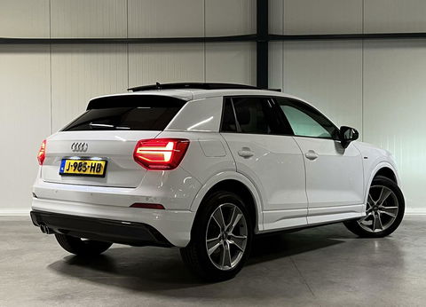 Audi Q2 35 TFSI 150PK S-line Pano Navi Carplay Black Optic