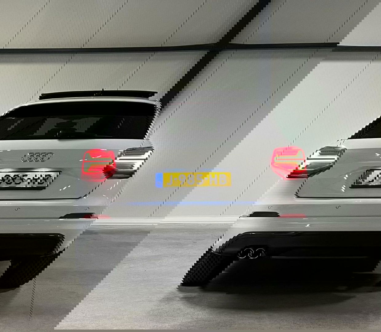 Audi Q2 35 TFSI 150PK S-line Pano Navi Carplay Black Optic