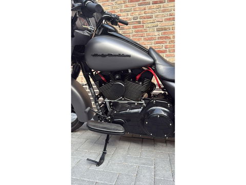 Harley Davidson 103 FLHXS Streetglide Street Glide mat grijs blackout