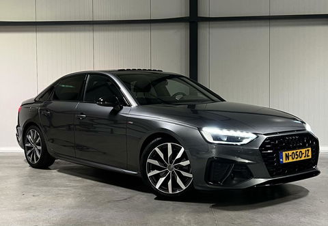Audi A4 Limousine 35 TFSI S-line Competition Pano Sfeer NAP