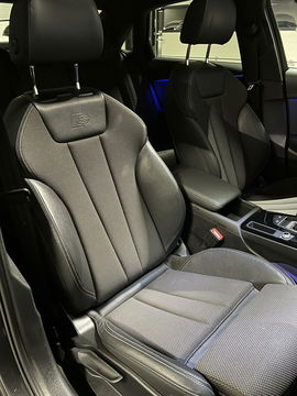 Audi A4 Limousine 35 TFSI S-line Competition Pano Sfeer NAP