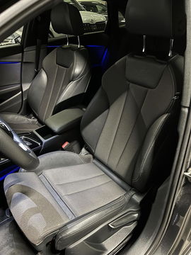 Audi A4 Limousine 35 TFSI S-line Competition Pano Sfeer NAP