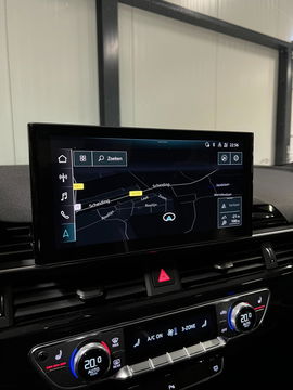 Audi A4 Limousine 35 TFSI S-line Competition Pano Sfeer NAP